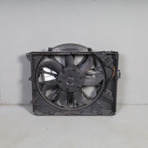 2007-2013 BMW 128i 328i N52 Radiator Cooling Fan w/Shroud 17427562080 OEM