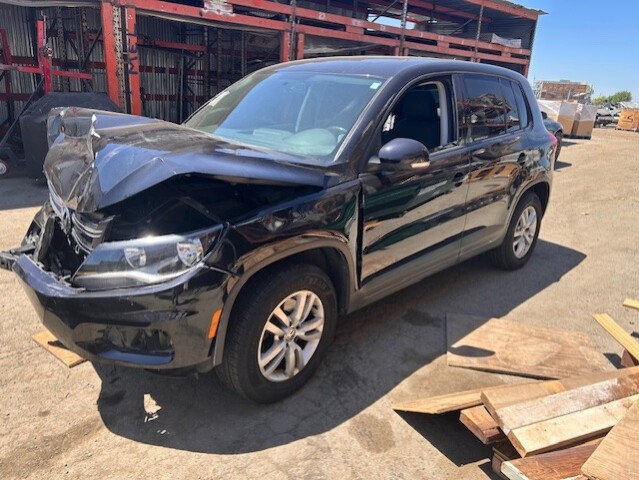 New Arrival: 2013 Volkswagen Tiguan - Deep Black - Stock #26231