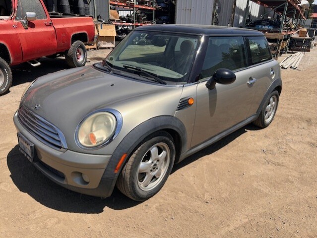 New Arrival:2009 MINI Cooper Hardtop (R56) - Sparkling Silver - Stock #26232
