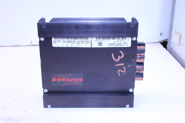2003-2005 Volkswagen Passat Amp Amplifier 3B0035456 OEM