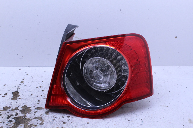 2006 2007 2008 2009 2010 Volkswagen Passat Tail Light Lamp 3C5945096J OEM