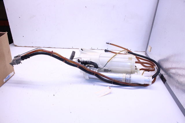 2004 Audi A8 Driver Left Fuel Pump 3D0919087B OEM
