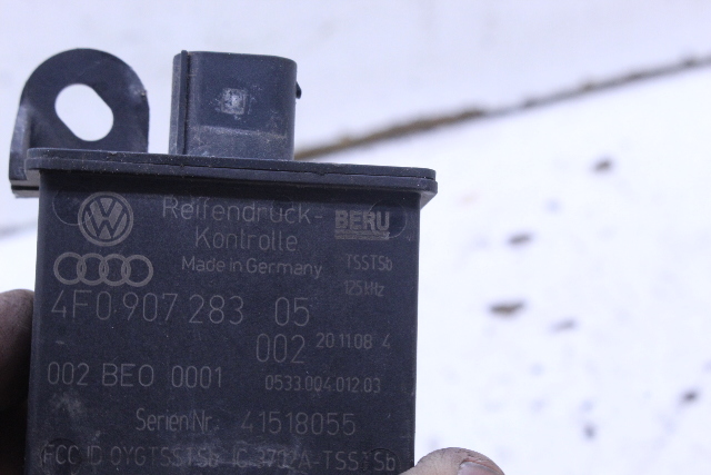 2008-2010 Porsche 911 Boxster Cayman Cayenne Tire Pressure Monitoring Sensor - 95561811300 OEM