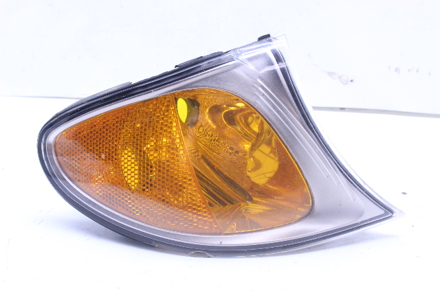 2002 - 2005 BMW 320i 325i 330i Sedan Corner Light Right - 63136915384 OEM