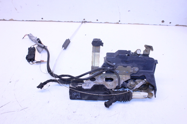 1994-1997 BMW 840ci Front Right Door Lock Latch 67118354213 OEM
