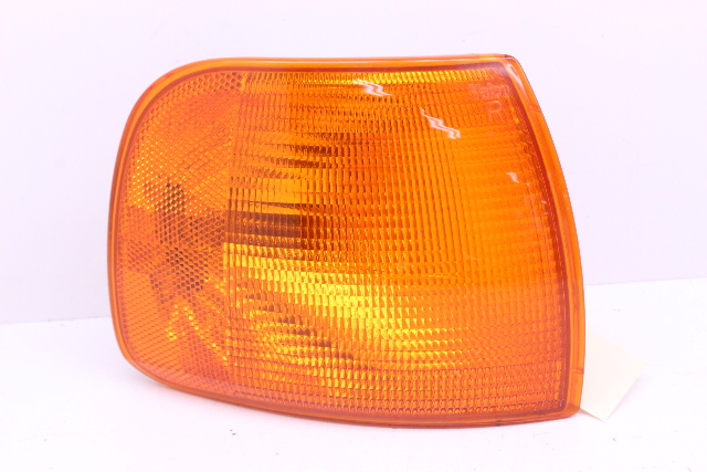 1999-2003 Volkswagen Eurovan Right Turn Signal Marker Light 7D0953042E OEM