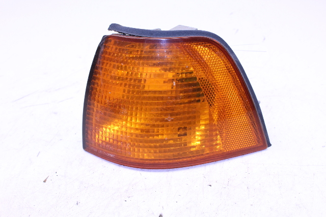 BMW 318i 320i 325i 328i M3 E36 Turn Signal Light Left 8353029 OEM