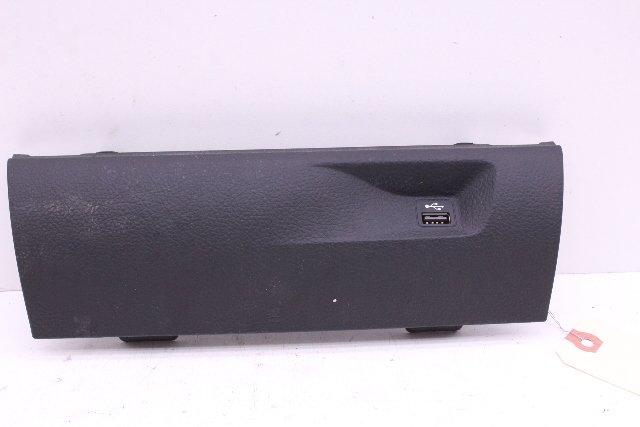 2017 2018 BMW M3 M4 F80 F82 F83 USB Multimedia Port Connection Hub 9364954 OEM