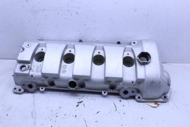 2008 2009 Porsche Cayenne 4.8 Valve Cover Left 94810513603 OEM