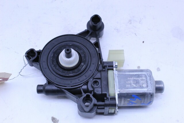 2017 2018 2019 2020 Audi A4 B9 Rear Power Window Motor Right - 8W0959812 OEM
