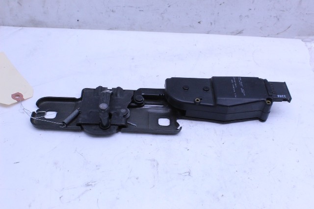 2009 2010 2011 2012 Audi A4 Avant Wagon Trunk Lid Latch Lock Striker Plate Actuator Motor OEM