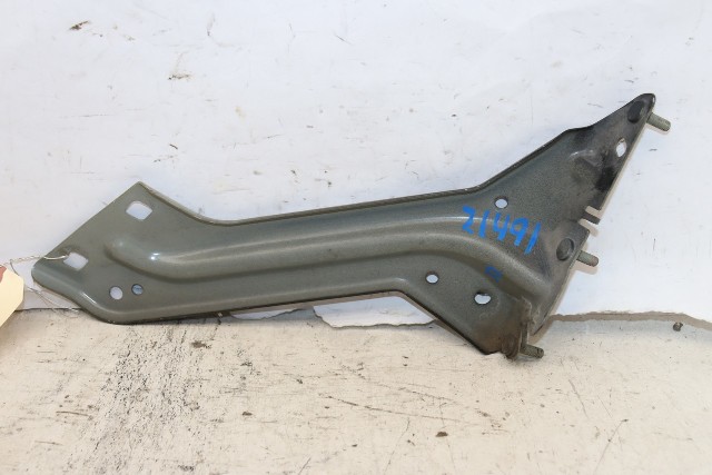 2009 2010 2011 2012 2013 2014 2015 Audi Q5 Fender Support Bracket Brace Right OEM