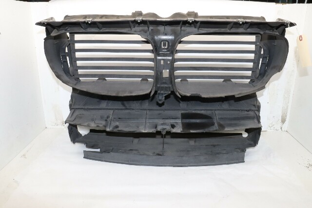 2009-2015 BMW 740i 750i Radiator Air Guide Duct Grille 51747183854 OEM