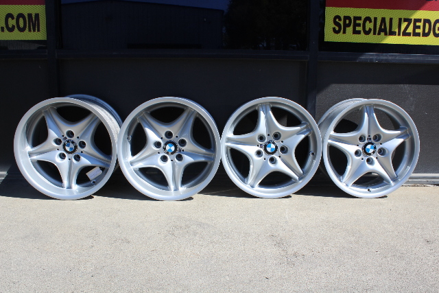 Bmw Style40 MZ3 1998 to 2002 Staggered Wheel Set Reconditioned 17x9 and 17x7.5 5x120 36112228060,36112228050 OEM
