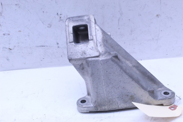 2013 2014 2015 BMW M5 M6 Engine Motor Mount Bracket Right 2284112 OEM