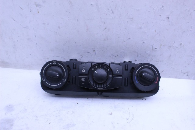 2004 2005 BMW Z4 Climate Temperature Control Panel OEM