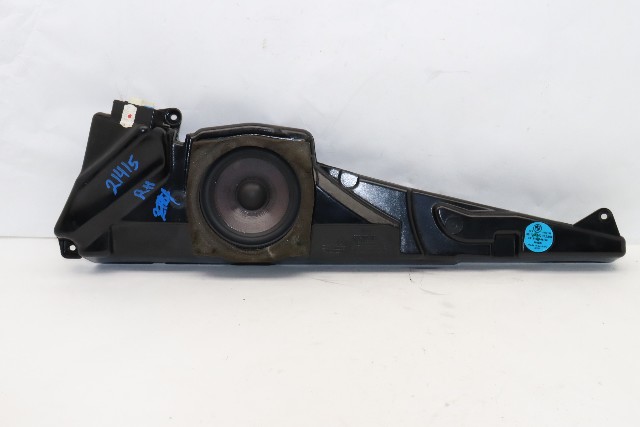 1999-2003 BMW 525i 530i 530i 540i E39 Front Door Speaker Box Right - 65138360782 OEM