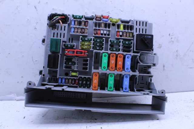 2006 BMW 325i Fuse Relay Junction Box 6906609 OEM