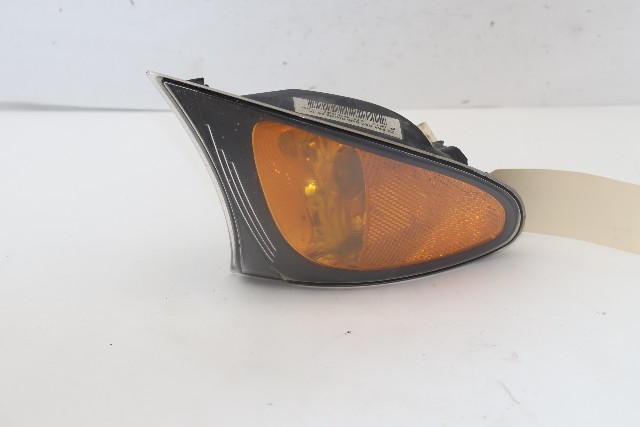2002 2003 2004 2005 BMW 325i 330i Fender Turn Signal Marker Light Right 6915382 OEM