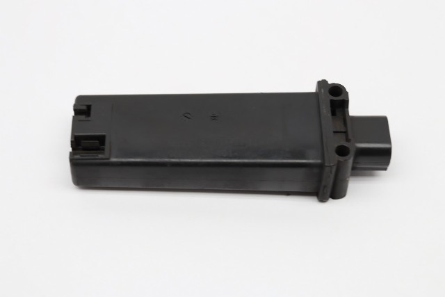 BMW Tire Pressure Monitor Transmitter Sensor TPMS 6853670 OEM