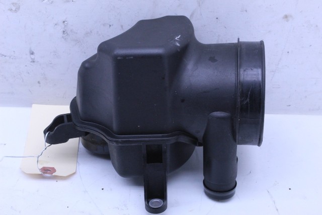 2012 2013 2014 2015 2016 BMW M5 M6 Air Intake Duct Tube Right 7843277 OEM