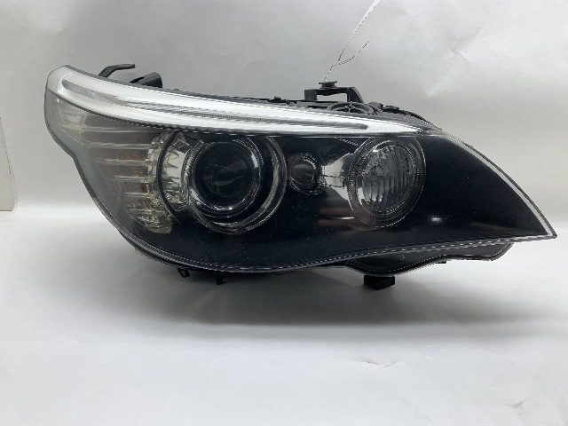2008-2010 BMW 528i 535i 550i M5 E60 Headlight Xenon HID Right OEM