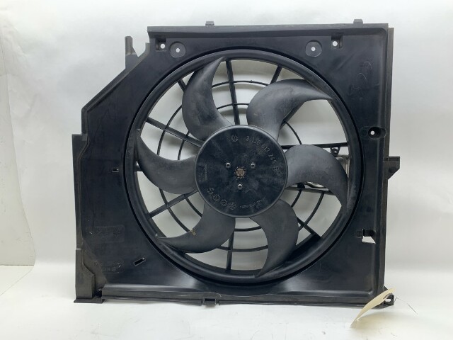 2001-2005 BMW 330i Radiator Cooling Fan With Shroud Puller 17117561757 OEM