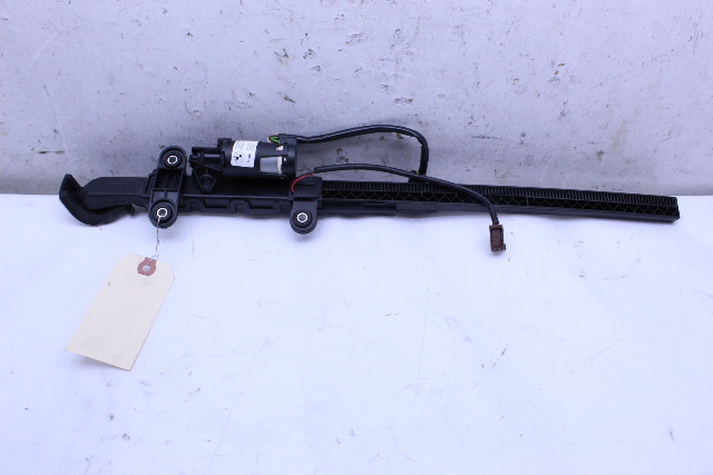 2008-2013 BMW M3 Seat Belt Hand Over Arm Right OEM