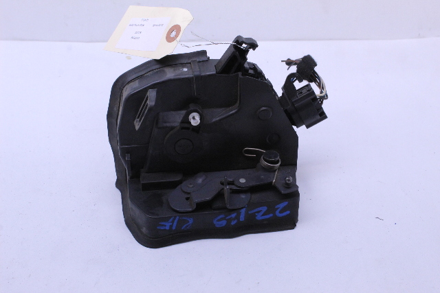 2001 2002 2003 2004-2006 BMW X5 Front Door Lock Latch Right - 51218402540 OEM