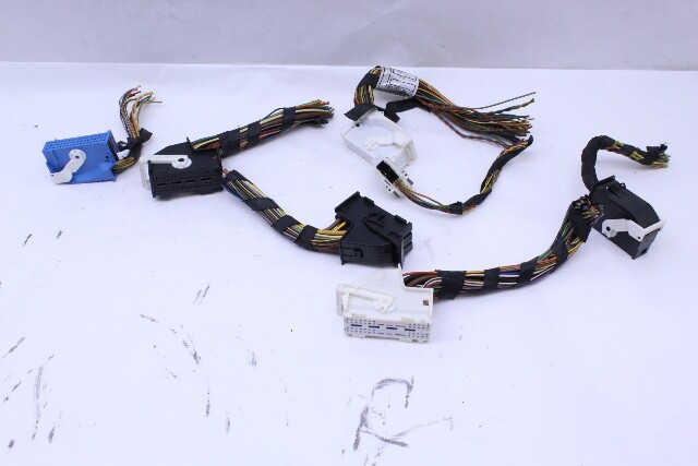 2013 BMW 328I 335I Fuse Relay Junction Box Wire Plug - 61359314235 OEM