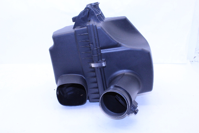 2012-2015 BMW X1 2.0 Air Cleaner Filter Box 13717588280 OEM