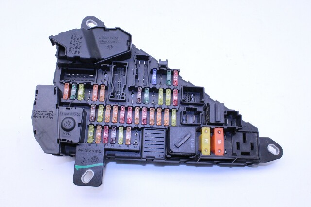 2005 BMW 645ci Fuse Relay Junction Box Rea OEM