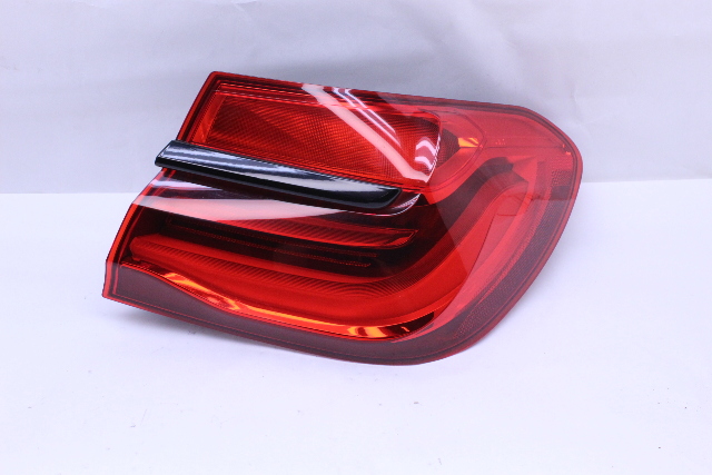 2016-2019 BMW 740i 750i 760i Tail Light Lamp Right OEM