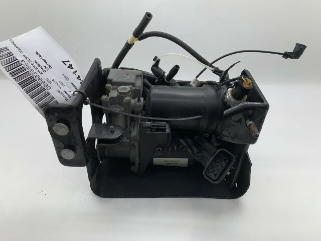 2015-2016 GMC Yukon Suspension Air Compressor Pump OEM