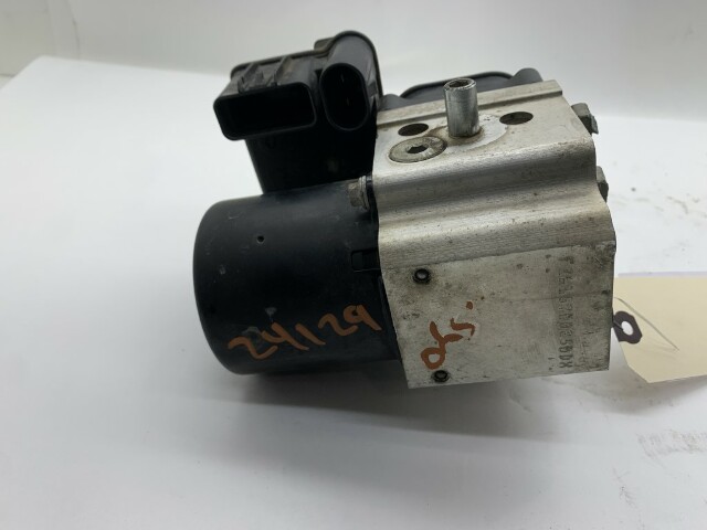 2003-2007 Silverado Sierra HD ABS Pump Control Module 13567146 OEM Used