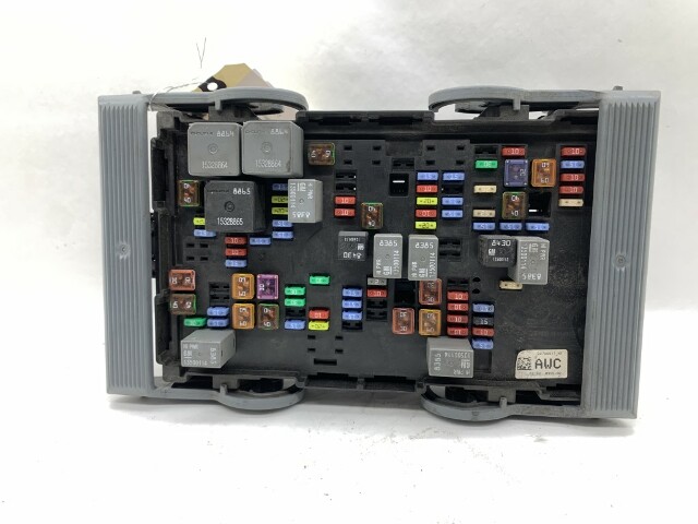 2010-2014 Chevrolet Tahoe Engine Wiring Harness Fuse Relay Box OEM