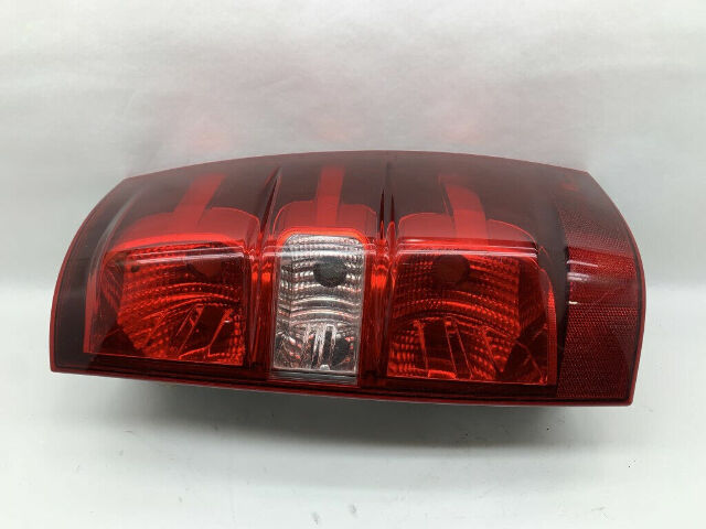 2007-2014 Chevrolet Suburban Tahoe Tal Light Right- OEM
