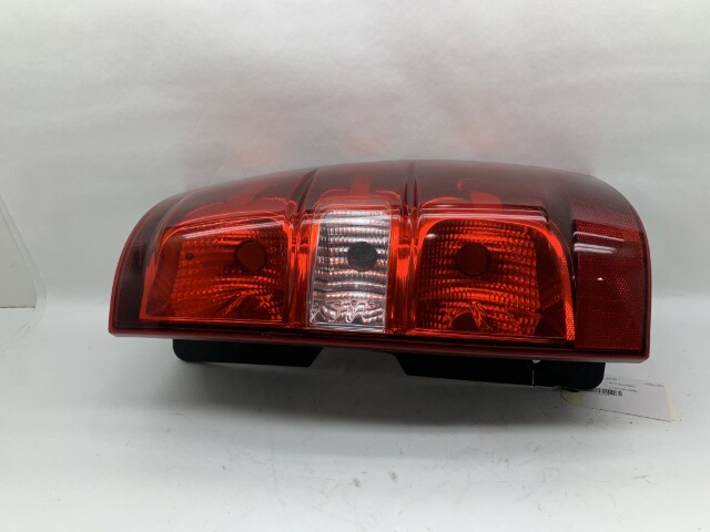 2007-2014 Chevrolet Suburban Tahoe Tal Light Right- OEM