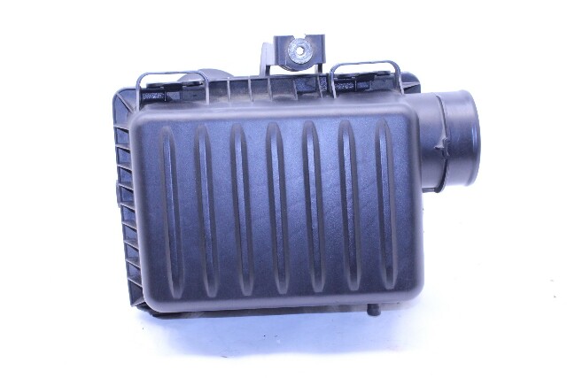 2005-2010 Chrysler 300C 5.7 Air Cleaner - 04593872AC