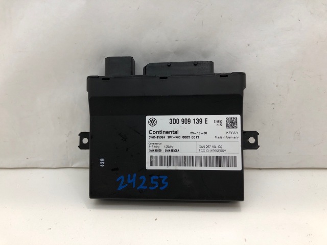 2009 Porsche Cayenne 957 Keyless Entry Control Immobilizer Module OEM