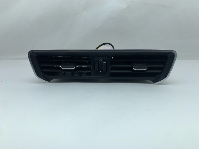 2012-2019 Porsche 911 991 Dash AC Air Vent Center Broken Tabs OEM