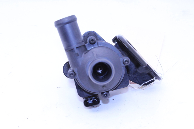 2018 Volkswagen Beetle 2.0T Electric Auxiliary Coolant Water Pump - 5C0965561 OEM
