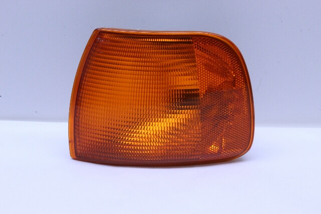 1999-2003 Volkswagen Eurovan Left Turn Signal Marker Light 7D0953041E OEM