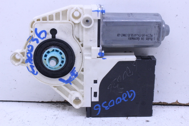 2006-2007 Volkswagen Passat Right Front Window Motor 1K0959701K OEM