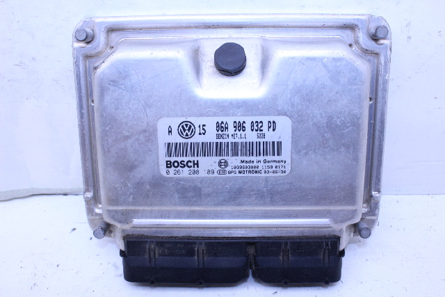 2004 Volkswagen Jetta Engine Computer Module ECU ECM DME 06A906032PD