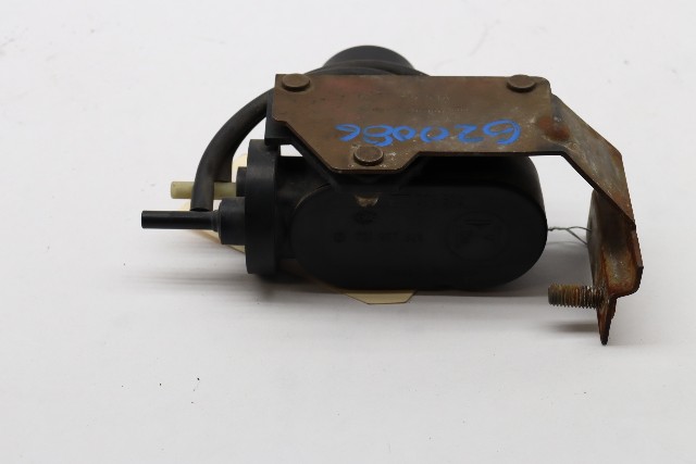 1993 1994 1995 1996 Volkswagen Eurovan Cruise Control Vacuum Pump 701907325 OEM