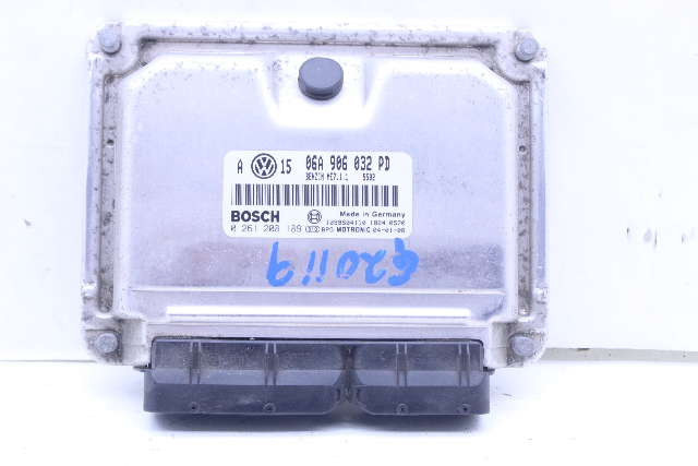 2004 Volkswagen Jetta Engine Computer Module ECU ECM DME 06A906032PD