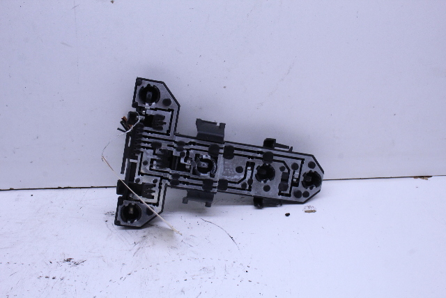1999 2000 2001 2002 2003 Volkswagen Jetta Tail Light Bulb Carrier Socket - 1J5945257 OEM