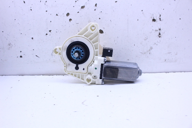 Volkswagen Tiguan Jetta Golf Audi Front Power Window Motor Right OEM