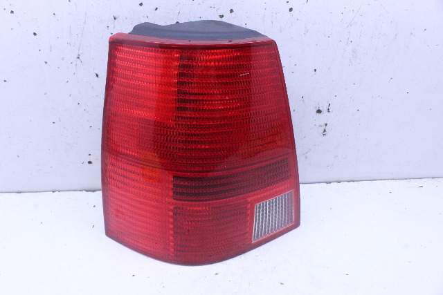 1999 2000 2001 2002 2003 2004 Volkswagen Jetta Wagon Tail Light Lamp Left 1J9945095R OEM